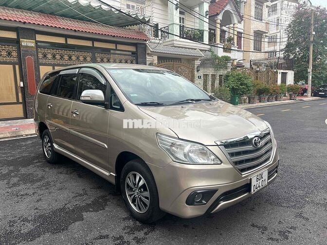 Toyota Innova 2015 - 138000 km
