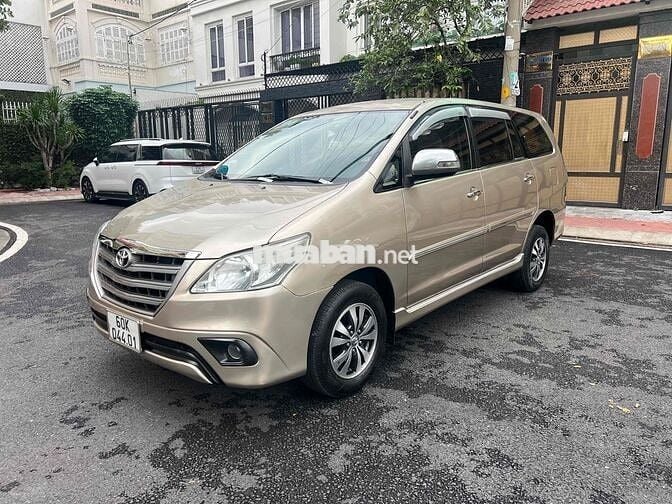 Toyota Innova 2015 - 138000 km