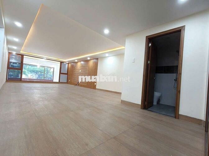 NHÀ MẶT TIỀN NGUYỄN HỮU THỌ CÓ THANG MÁY
