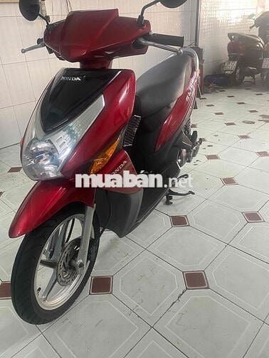 Xe Click đỏ