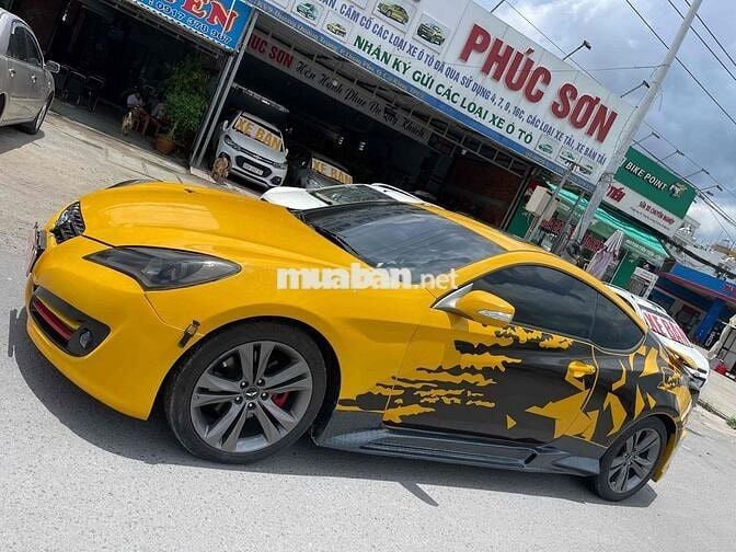 Hyundai Genesis 2010 Coupe 2.0 AT - 82000 km