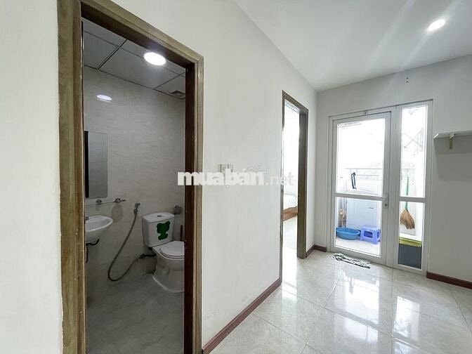2 bedrooms for rent in Muong thanh near river, 04 Tran Phu.