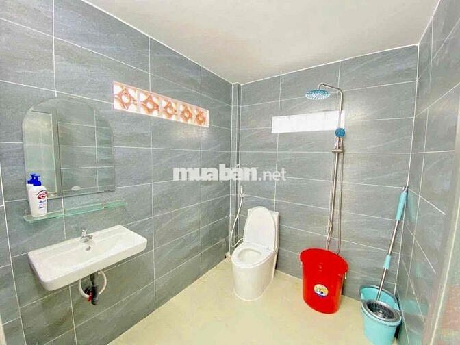 CẦN THÀNH LÝ GẤP CĂN NHÀ BÌNH CHÁNH , SỔ HỒNG RIÊNG . 770TR GIÁ NGỘP