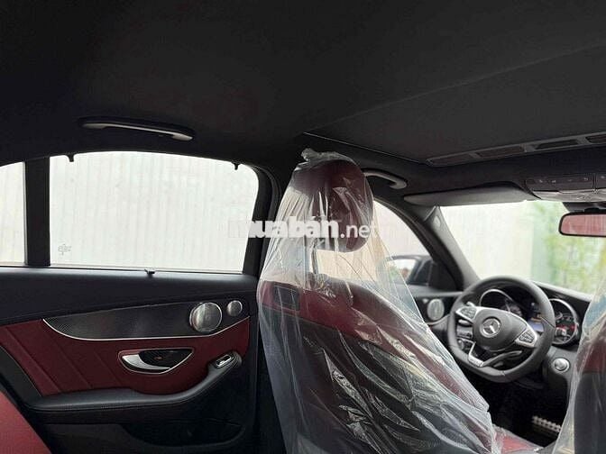Mercedes Benz C Class 2017 C300 AMG - 68000 km