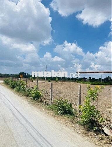 Lô đất góc 2 mặt tiền đường nhựa tại làng nghề tủ thờ tại TP Gò Công