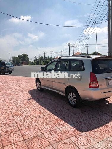 Toyota Innova 2006 G - 130000 km