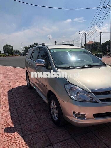 Toyota Innova 2006 G - 130000 km