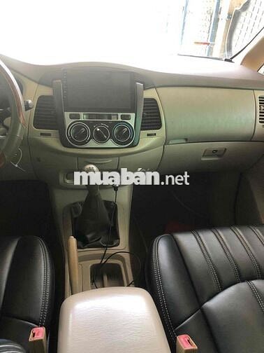 Toyota Innova 2006 G - 130000 km