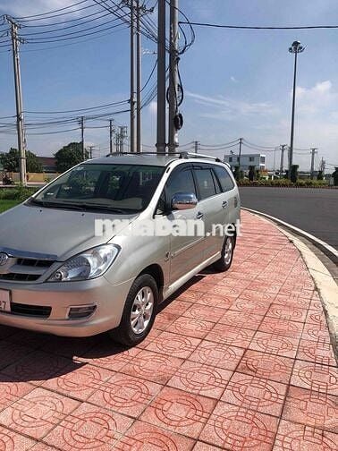 Toyota Innova 2006 G - 130000 km
