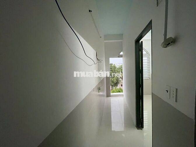 PHÒNG NGAY ĐẠI HỌC NGÂN HÀNG 500M ĐI BỘ