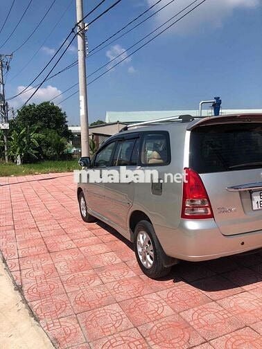 Toyota Innova 2006 G - 130000 km