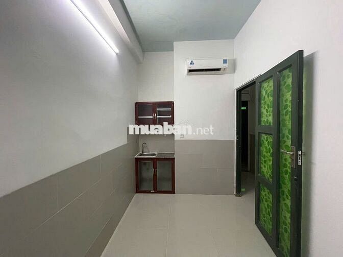 PHÒNG NGAY ĐẠI HỌC NGÂN HÀNG 500M ĐI BỘ