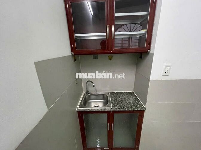 PHÒNG NGAY ĐẠI HỌC NGÂN HÀNG 500M ĐI BỘ