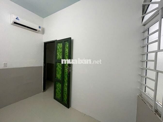 PHÒNG NGAY ĐẠI HỌC NGÂN HÀNG 500M ĐI BỘ