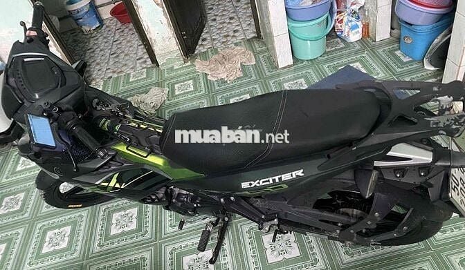 cần bán e exciter 2020 xanh đen nhám