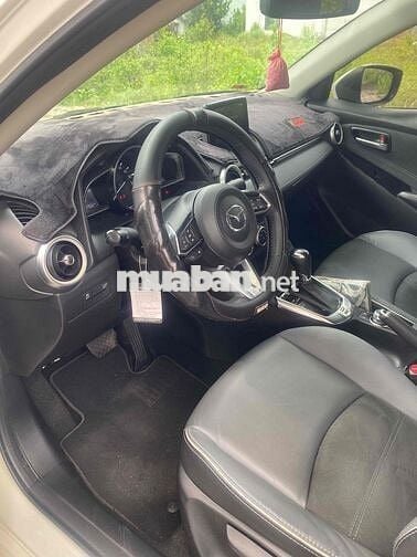Mazda 2 2023 1.5 Luxury - 23000 km