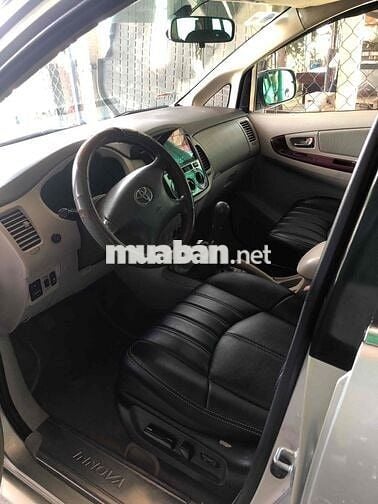 Toyota Innova 2006 G - 130000 km