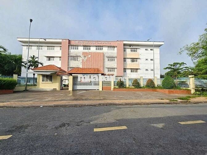 BÁN ĐẤT MẶT TIỀN. DT: 6×24M. FUNL THỔ CƯ