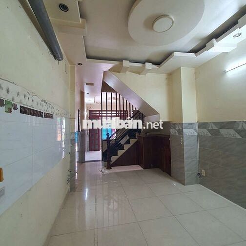 Mt kinh doanh 161 Lạc Long quân, dt: 3,6x12m trệt 2 lầu st, 4pn, 3wc