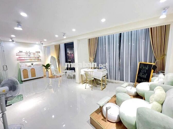 MT Ngay CMT8 & Rạch Bùng Binh , Quận 3 - 8x8m - 3 Tầng Suốt - 37 Triệu