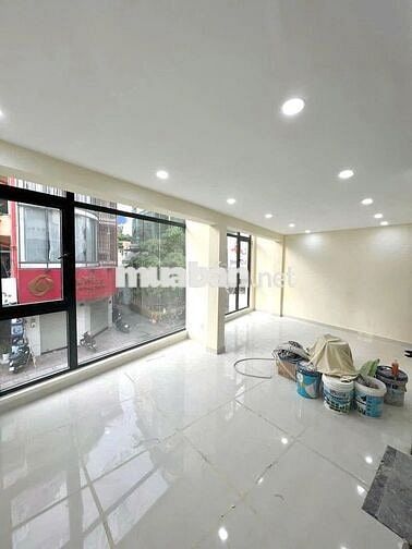 MT Ngay CMT8 & Rạch Bùng Binh , Quận 3 - 8x8m - 3 Tầng Suốt - 37 Triệu
