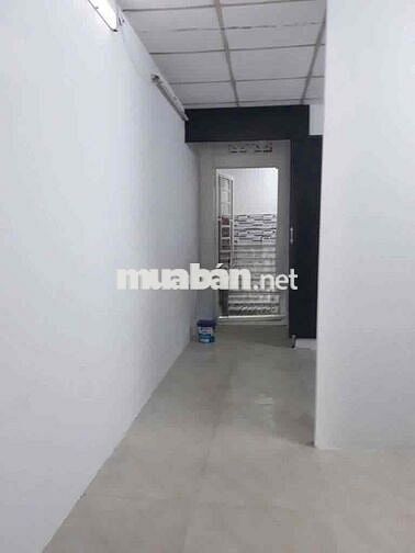 Cho thuê nguyên căn trệt rộng 70m2 mặt tiền Nguyễn Oanh