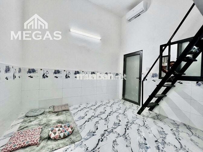 🎉Phòng Trọ Gác cao 1m8 _ Sẵn máy lạnh giá ưu đãi _ Bảo vệ trực 24/24