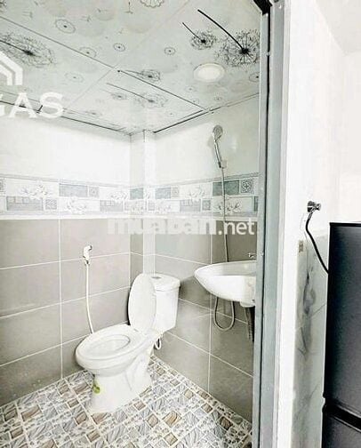 🎉Phòng Trọ Gác cao 1m8 _ Sẵn máy lạnh giá ưu đãi _ Bảo vệ trực 24/24