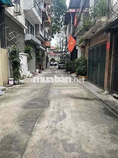 Cần bán Nhà Phố Đại Từ ô tô đỗ cửa 61m2.Sổ đỏ chính chủ,giá 12 tỷ