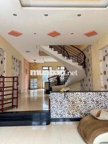 nhà 1/phan van hớn xtt  hoc mon. 7tr