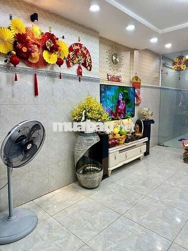 Căn hộ tầng trệt quận 4, 56m2, có thể kinh doanh, chỉ 4.9 tỷ
