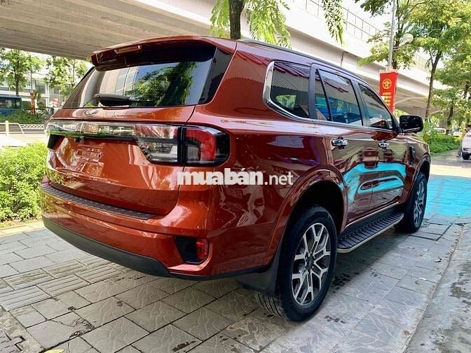 Ford Everest 2022 Titanium 2.0L 4x2 AT - 30000 km