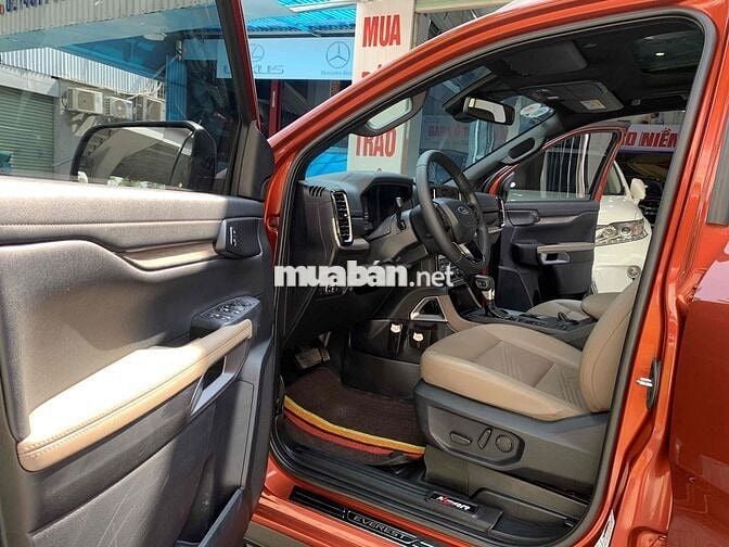 Ford Everest 2022 Titanium 2.0L 4x2 AT - 30000 km