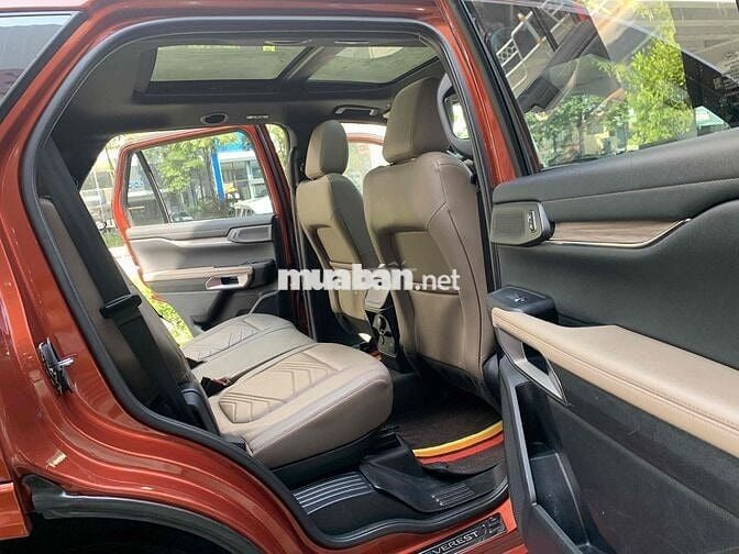 Ford Everest 2022 Titanium 2.0L 4x2 AT - 30000 km