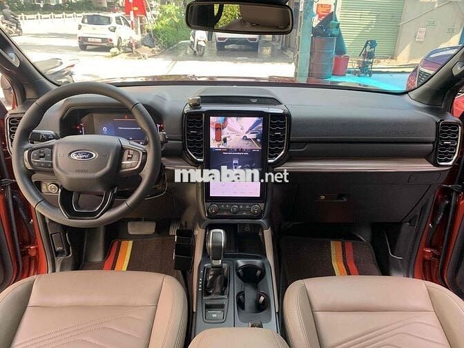Ford Everest 2022 Titanium 2.0L 4x2 AT - 30000 km
