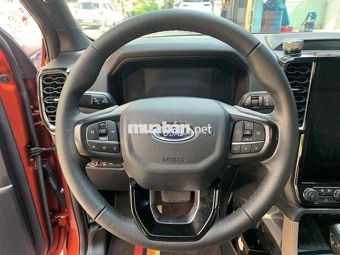 Ford Everest 2022 Titanium 2.0L 4x2 AT - 30000 km