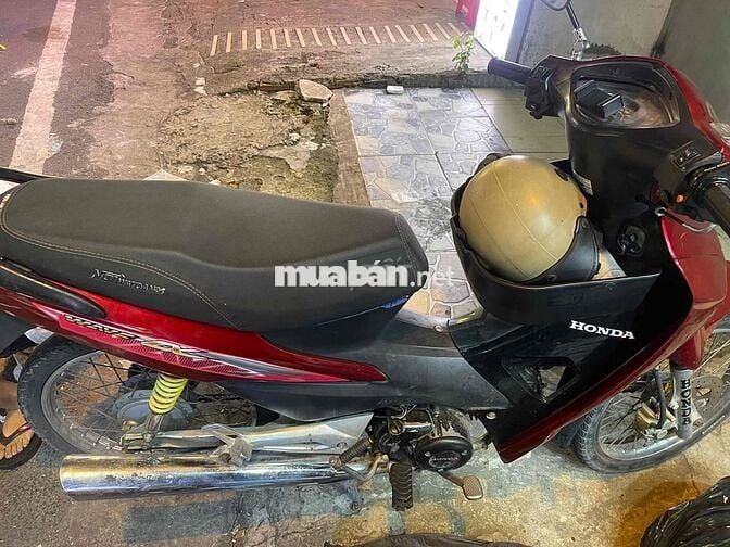 nhà còn dư nên cần ra đi em nó