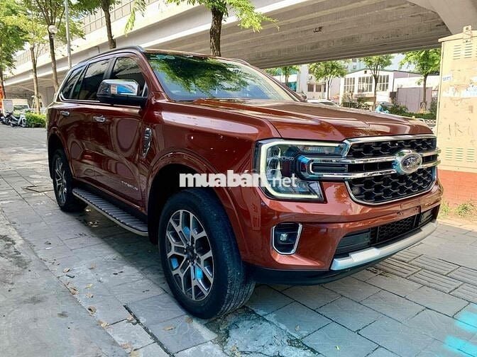Ford Everest 2022 Titanium 2.0L 4x2 AT - 30000 km