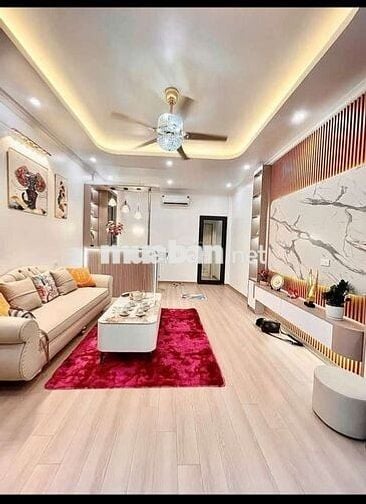 Tôi cần bán nhà Thái Hà 5tầng thang máy full nội thất.