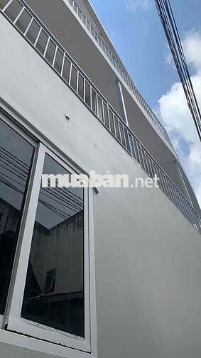 Bán Căn hộ dịch vụ 7 phòng-DTSD200m2-dòng tiền20Tr/tháng-Phú Thuận