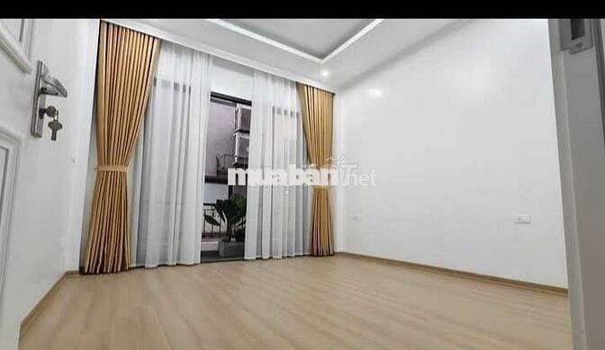 Tôi cần bán nhà Thái Hà 5tầng thang máy full nội thất.