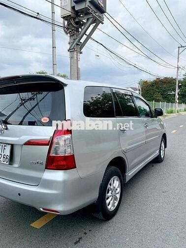 Toyota Innova 2015 2.0G - 155000 km