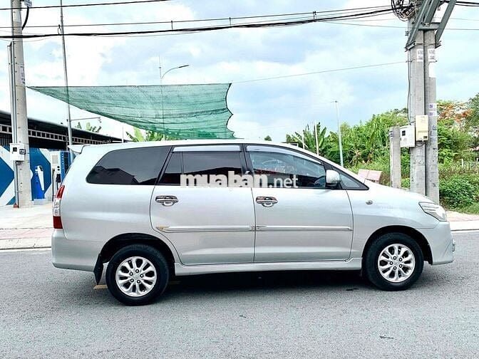 Toyota Innova 2015 2.0G - 155000 km
