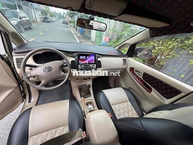 Toyota Innova 2006 G - 123 km