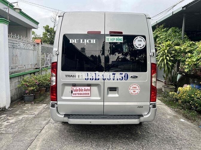 Ford Transit 2019 bản SVP