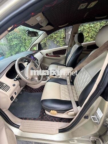 Toyota Innova 2006 G - 123 km
