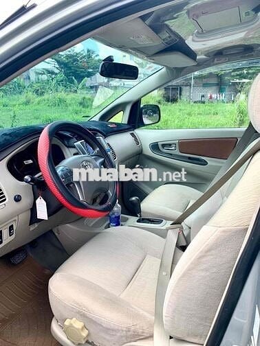Toyota Innova 2015 2.0G - 155000 km