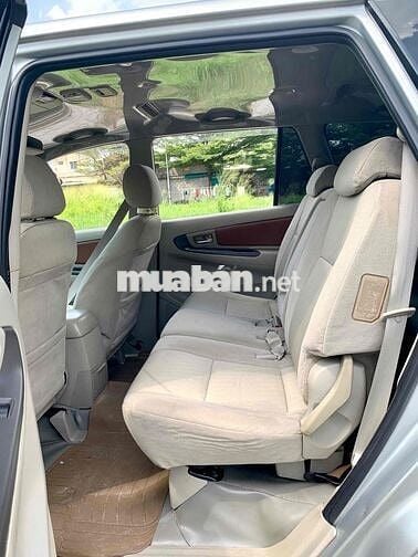 Toyota Innova 2015 2.0G - 155000 km