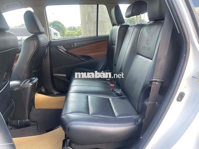 Toyota Innova 2.0E số sàn 2020 gia đình 1 chủ zin
