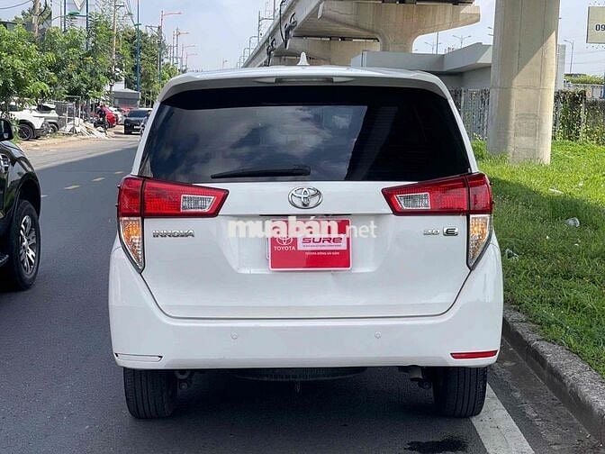 Toyota Innova 2.0E số sàn 2020 gia đình 1 chủ zin